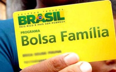 Governo cogita ampliar Bolsa Família em 2021 para atender mais pessoas