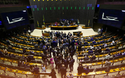 Câmara debate retorno ao trabalho de gestantes vacinadas