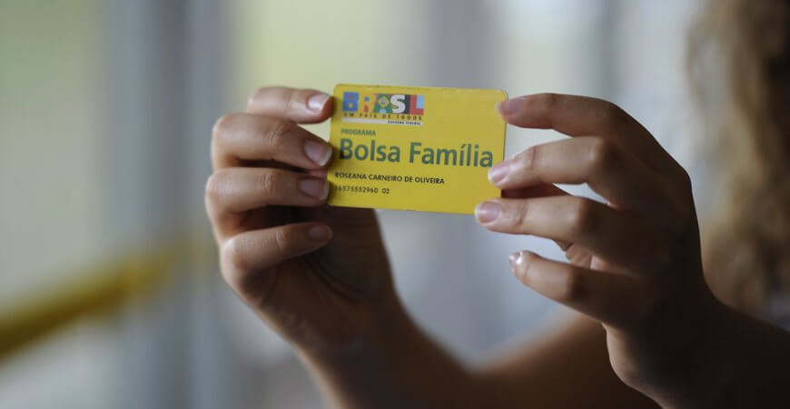 Bolsa família: governo analisa conceder bônus de R$200 para emprego formal