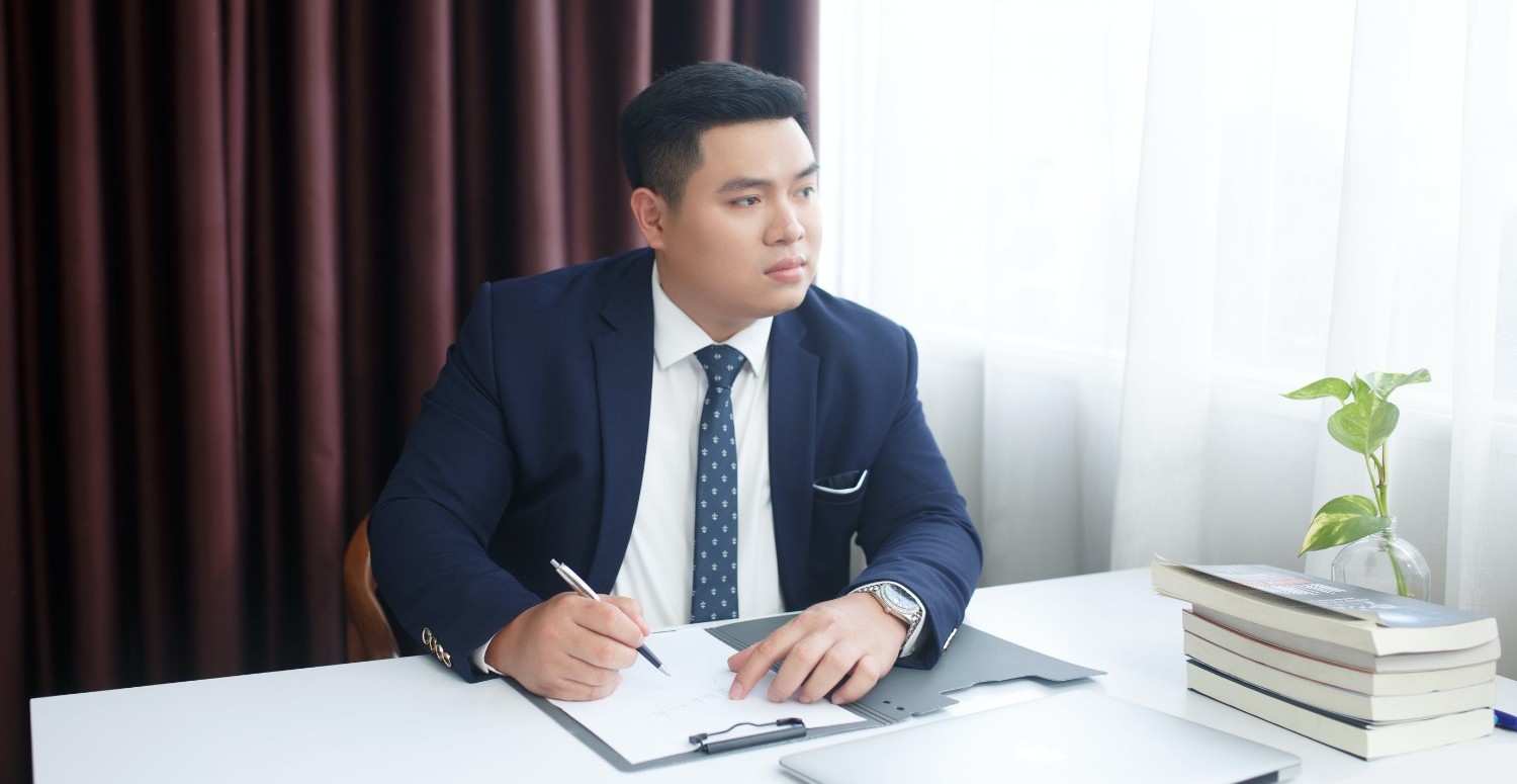 Usar banco de horas ou dar férias coletivas no final do ano? Usar banco de horas ou dar férias coletivas no final do ano?