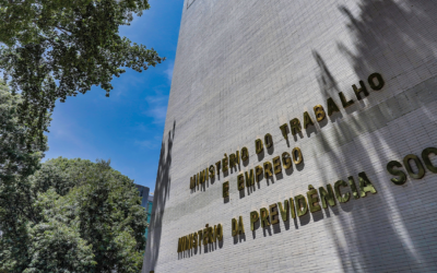 MTE e sindicatos pautam estratégias para garantir direitos a trabalhadores informais