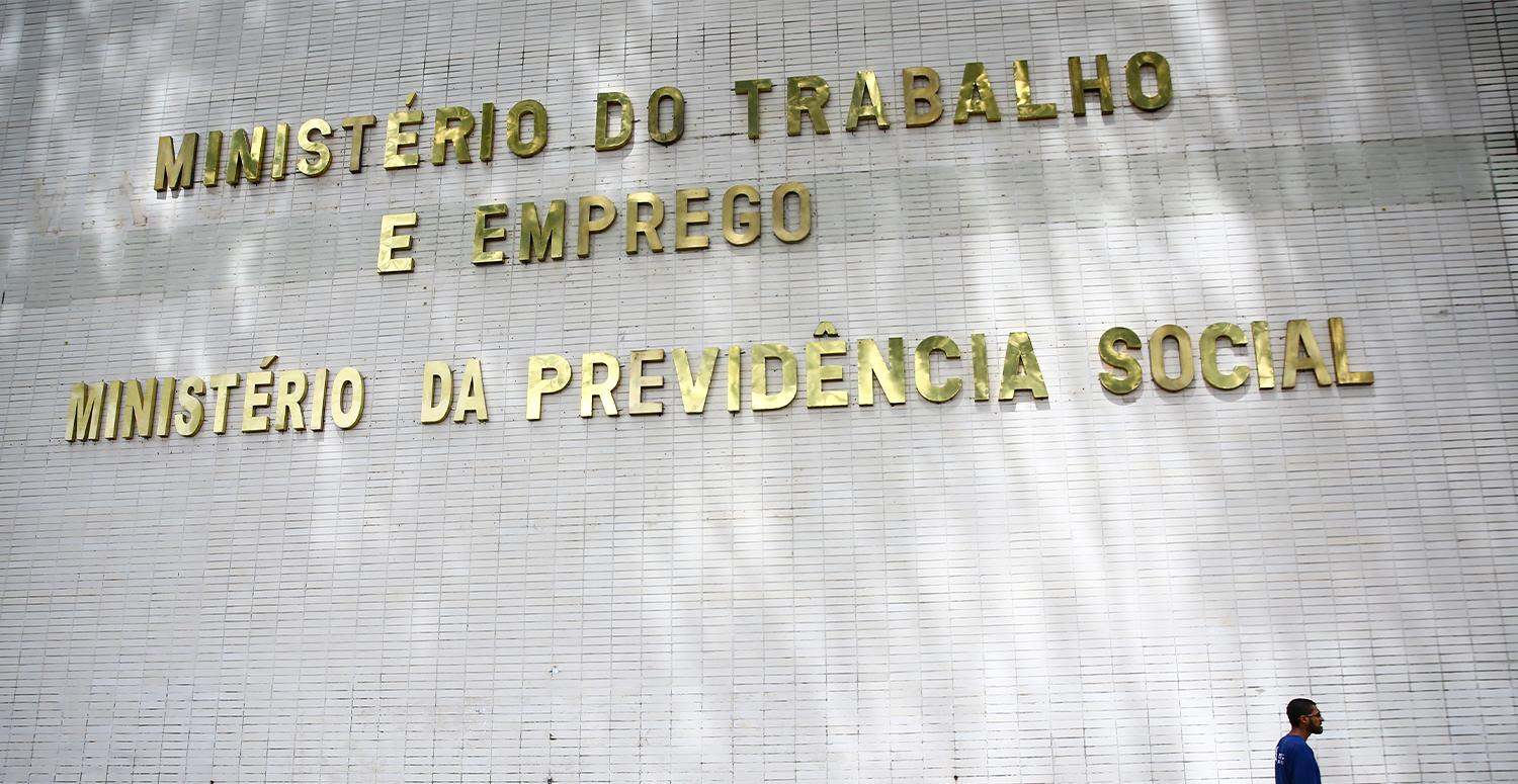 MTE adia para março de 2026 regra que altera trabalho aos feriados; medida já foi prorrogada quatro vezes MTE adia para março de 2026 regra que altera trabalho aos feriados; medida já foi prorrogada quatro vezes