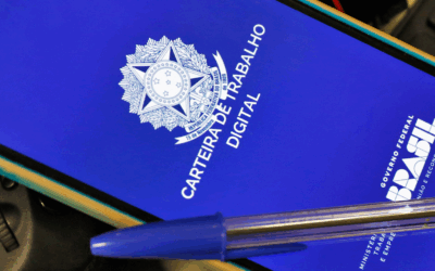 Novas regras para trabalho aos feriados deveriam começar em julho mas correm risco de novo adiamento