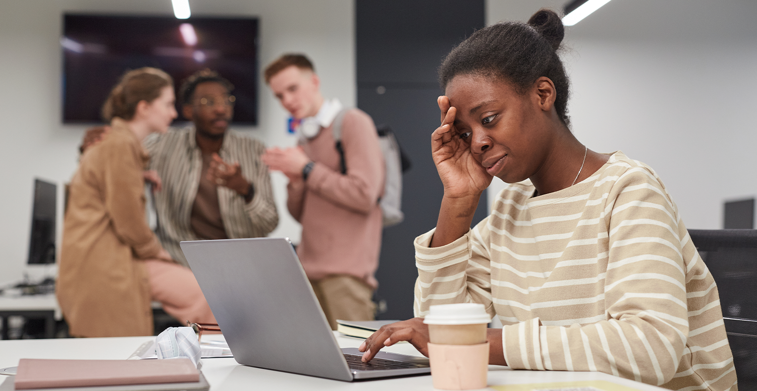 Violência e assédio moral no ambiente de trabalho Violência e assédio moral no ambiente de trabalho