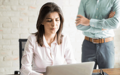 Metade dos profissionais brasileiros já presenciou ou sofreu algum tipo de assédio no ambiente de trabalho, aponta estudo