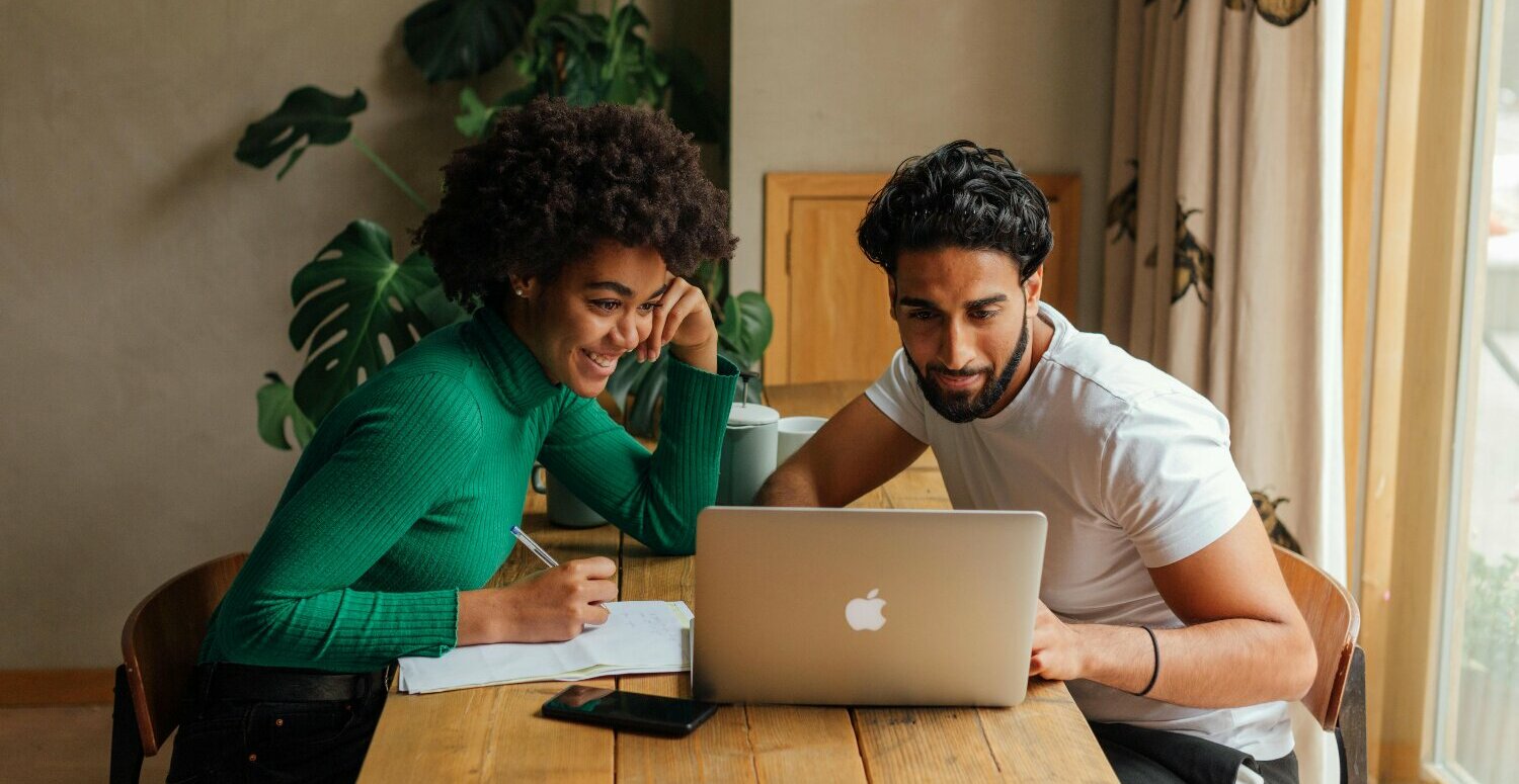 Certificado Digital: identidade eletrônica, segurança e eficiência para MEIs e pequenos negócios Certificado Digital: identidade eletrônica, segurança e eficiência para MEIs e pequenos negócios