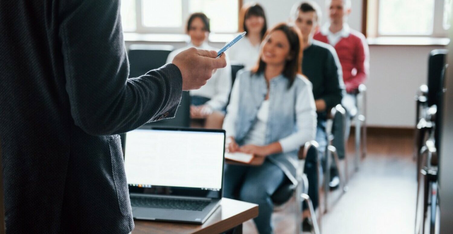 De Milão para o Brasil: práticas globais de gestão inspiram novo curso para executivos e líderes contábeis De Milão para o Brasil: práticas globais de gestão inspiram novo curso para executivos e líderes contábeis