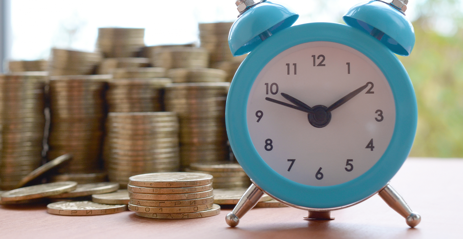 Empresas têm até esta sexta-feira (28) para pagar a primeira parcela do 13º salário Empresas têm até esta sexta-feira (28) para pagar a primeira parcela do 13º salário