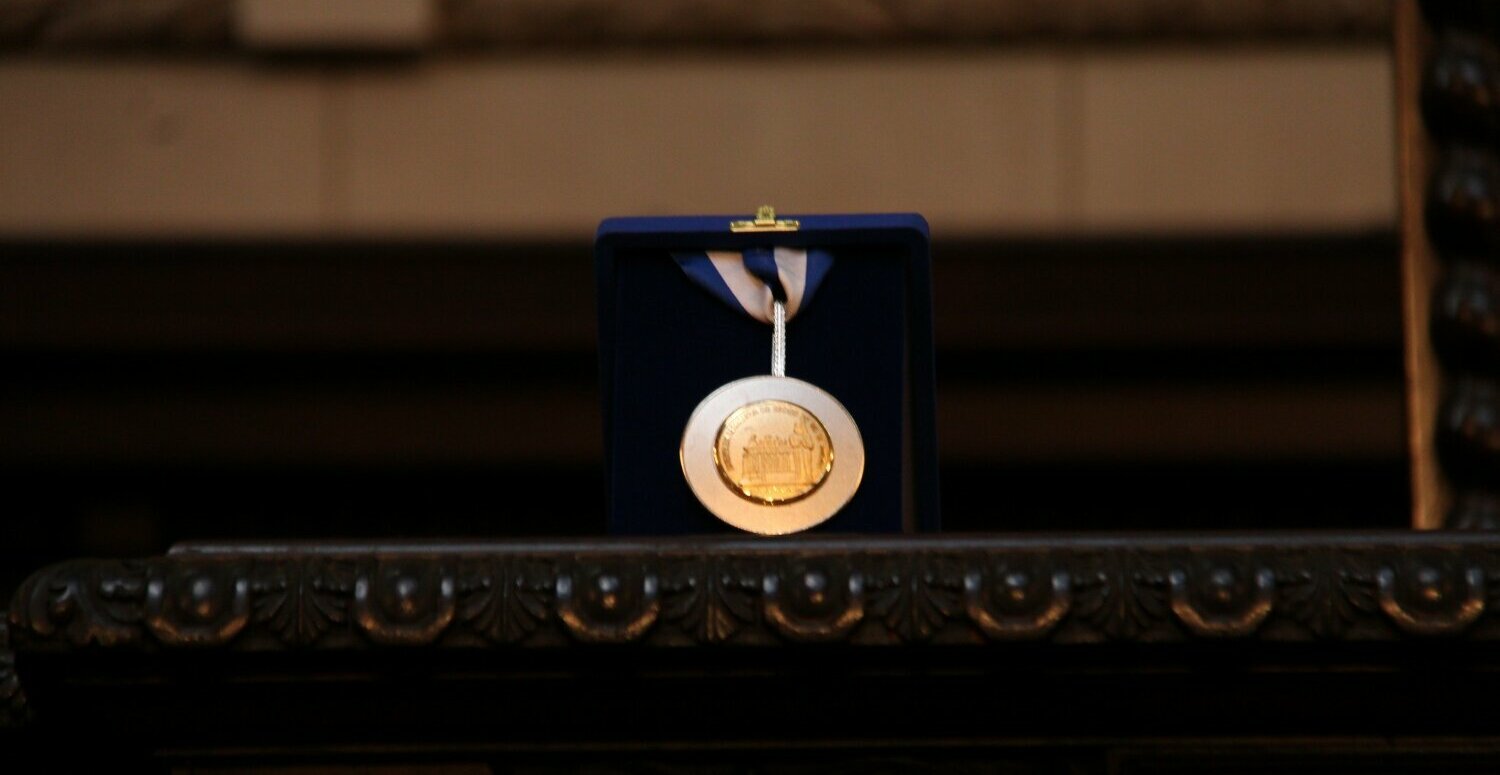 CRCRJ recebe Medalha Tiradentes e Alerj reconhece protagonismo da Contabilidade fluminense CRCRJ recebe Medalha Tiradentes e Alerj reconhece protagonismo da Contabilidade fluminense