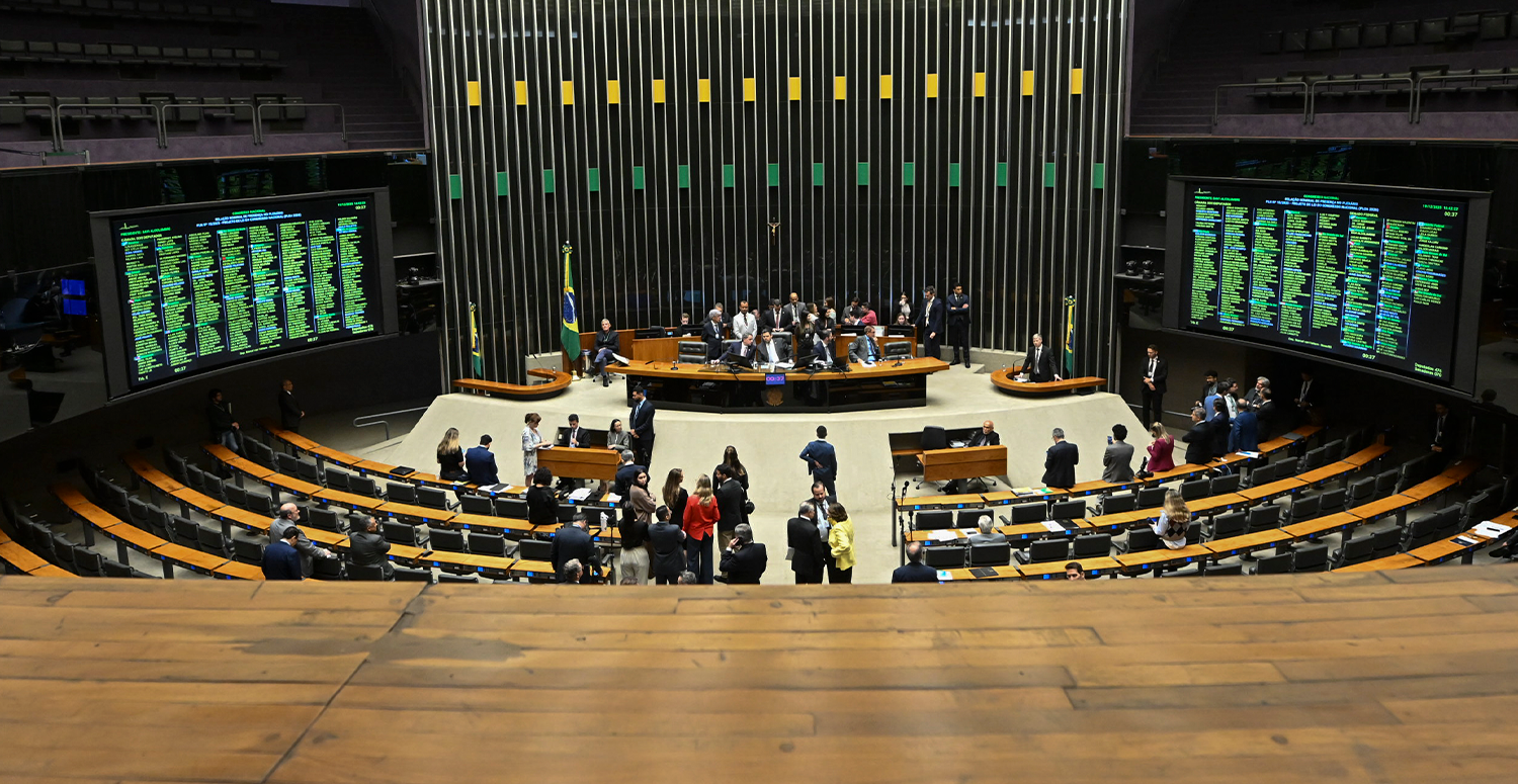 Senado pode votar PEC que reduz jornada de trabalho para 36 horas e amplia descanso semanal Senado pode votar PEC que reduz jornada de trabalho para 36 horas e amplia descanso semanal