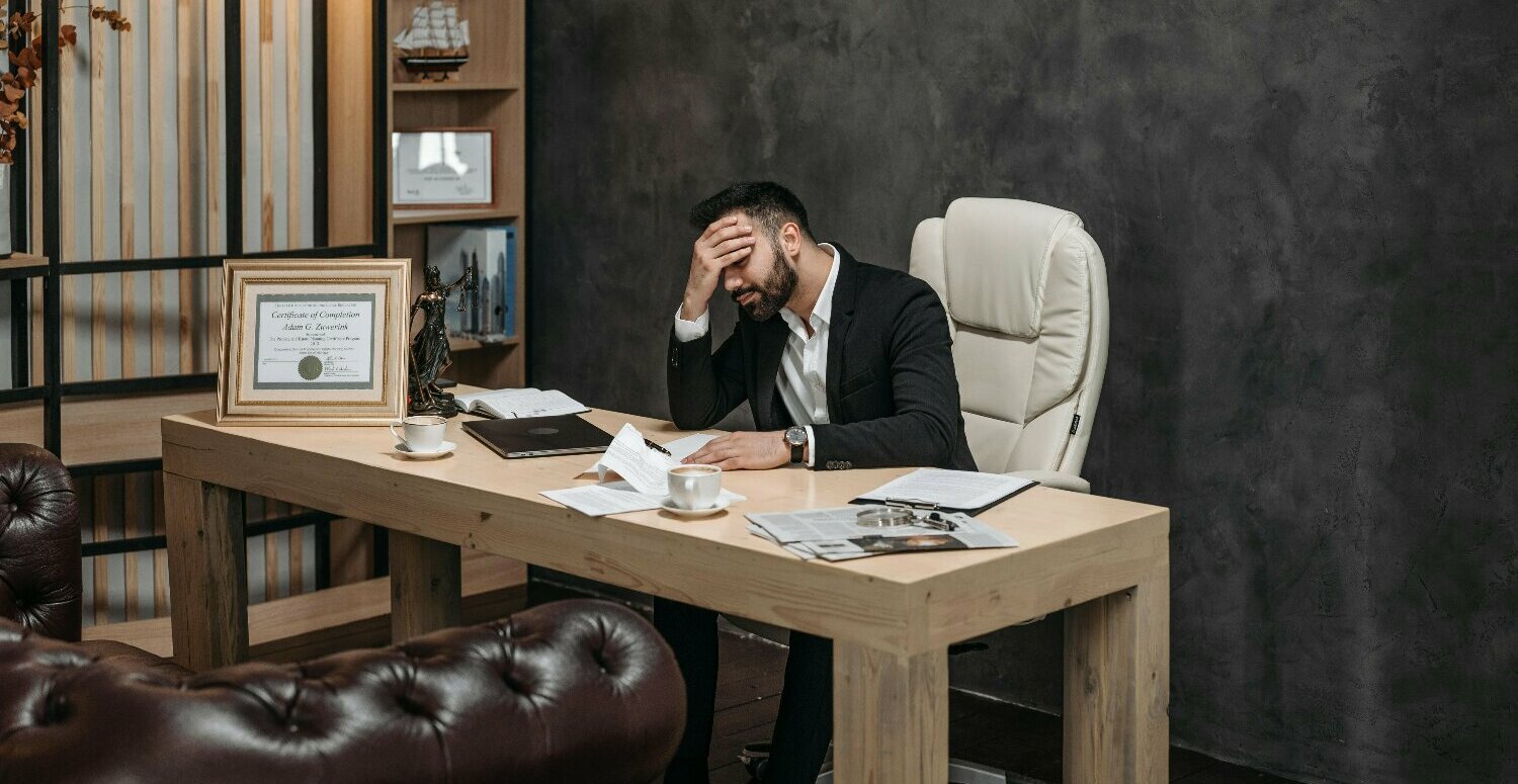 Operação Compliance Zero: o alto custo do “Compliance de Fachada” e as lições para a governança corporativa Operação Compliance Zero: o alto custo do “Compliance de Fachada” e as lições para a governança corporativa