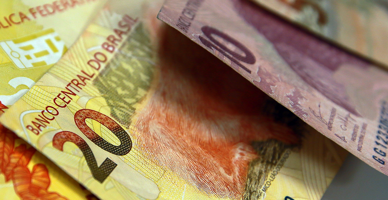 Salário mínimo é reajustado para R$ 1.621 e passa a valer em 1º de janeiro de 2026 Salário mínimo é reajustado para R$ 1.621 e passa a valer em 1º de janeiro de 2026