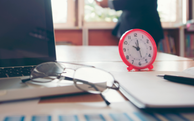 Empresas devem entregar informe de rendimentos ainda nesta sexta-feira (27); veja multas por erros ou omissões