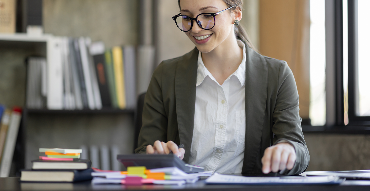 UEL lança processo seletivo com vaga para contador e salário acima de R$ 7 mil UEL lança processo seletivo com vaga para contador e salário acima de R$ 7 mil